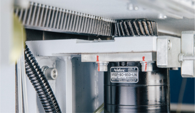 Автоматический сверлильно-присадочный станок с ЧПУ Beaver SWIFT PRO-900E