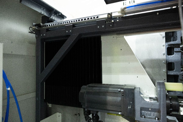 Фрезерный обрабатывающий центр IRONMAC IMU-5X 500 PRO + токарная функция