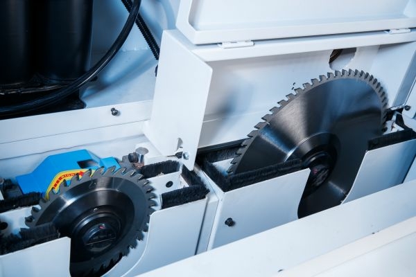 Форматно-раскроечный центр KDT KS-828D