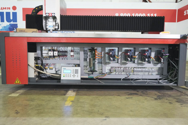 Оптоволоконная установка лазерного раскроя L1 PRO