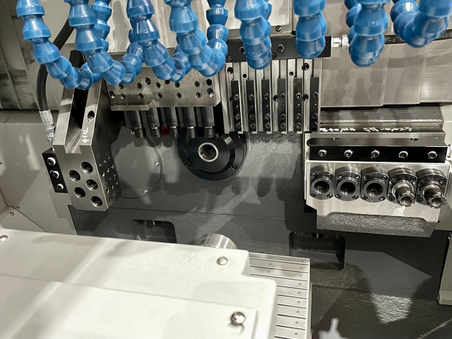 Автомат продольного точения TCM-38SII