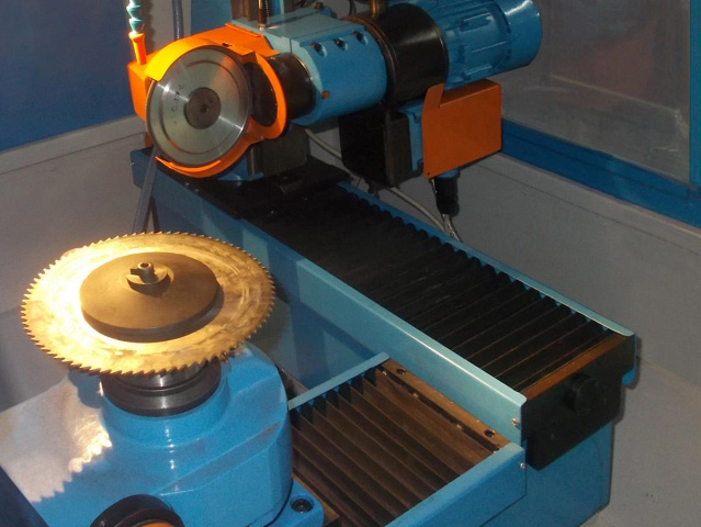 Автоматический станок с ЧПУ для заточки дисковых пил LAKFAM ASP-631F WL(N)