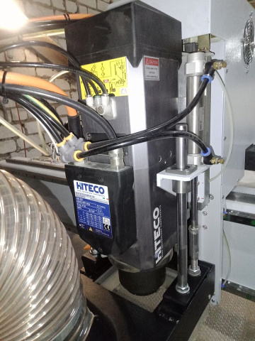 Фрезерный обрабатывающий центр с ЧПУ с автоматическим толкателем Beaver i-NEST BH PRO