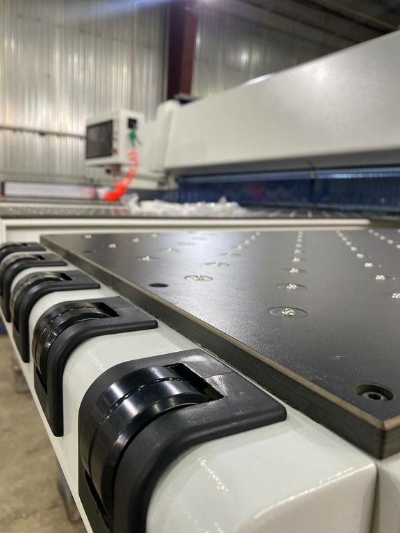 Форматно-раскроечный центр с ЧПУ BJD H-380HD