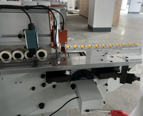 Автоматический кромкооблицовочный станок Filato Optima 515P