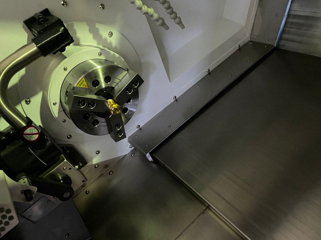 Токарный центр SPECTR TL2000LY/750