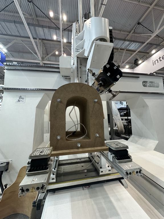 Обрабатывающий центр Nesto Maestro 5 Axis CNC