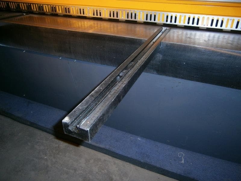 Гильотина электромеханическая Metal Master MSJ 2525