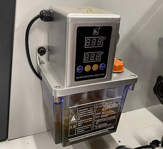 Автоматический кромкооблицовочный станок EXCITECH 424QLP