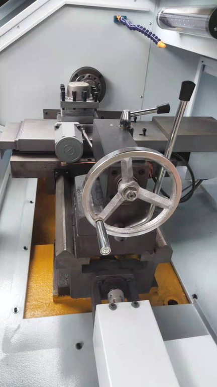 Токарный станок с ЧПУ Realrez CK 6130