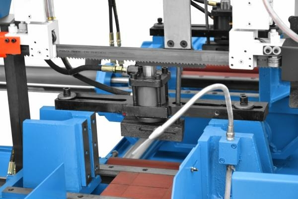 Автоматический колонный ленточнопильный станок Cormak H-300 HA