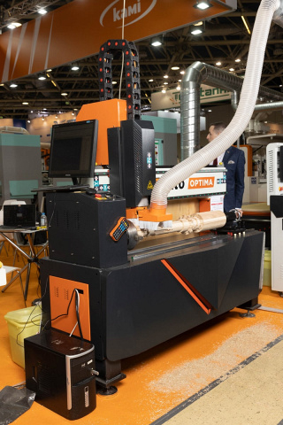 Трёхосевой токарно-фрезерный станок с ЧПУ Filato RD-1500/300E