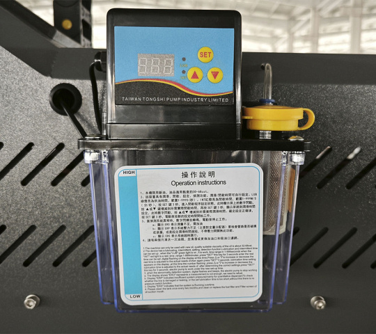 Фрезерные станки c двумя шпинделями и поворотным столом с ЧПУ ALUMIL 4000-2M SYNTEC