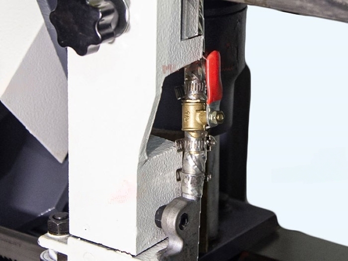 Полуавтоматический двухстоечный ленточнопильный станок G4230