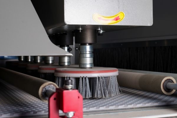 Автоматический рельефно-шлифовальный станок KDT PM6-1000