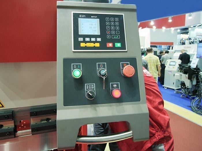 Вертикальный листогибочный пресс WC67Y-63T/3200