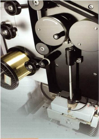 Проволочно-вырезной электроэрозионный станок CHMER AW5L