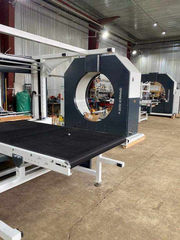 Упаковочный станк в стрейч пленку Spinner 2200 S