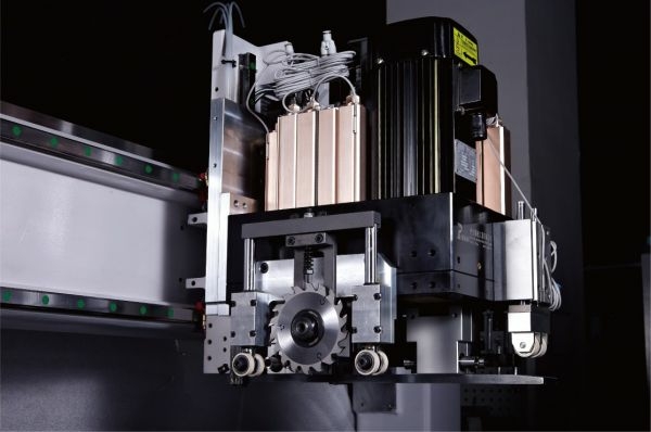 Сверлильно-присадочный центр с ЧПУ KDT KD-612NH