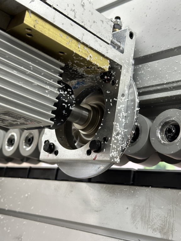 Кромкооблицовочный автоматический станок HOLD HD621JPKQSC