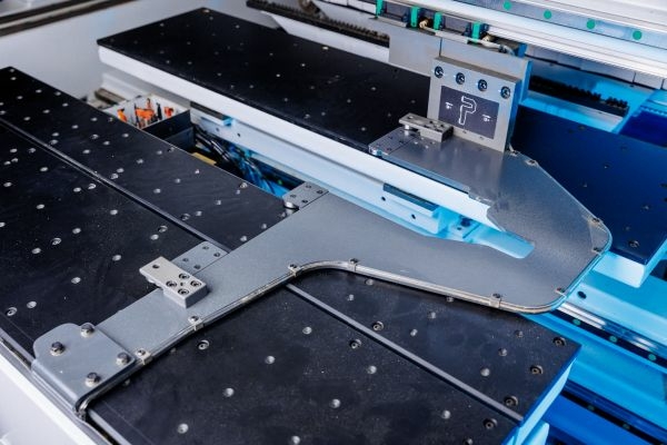 Сверлильно-присадочный центр с ЧПУ KDT KD-612G