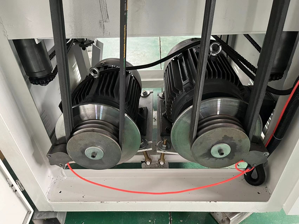 Калибровально-шлифовальный станок WoodTec R-RP 630