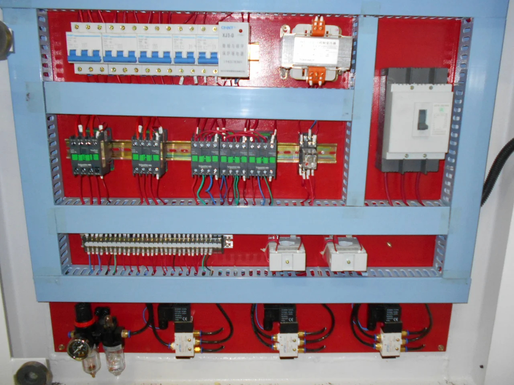 Калибровально-шлифовальный станок DELTAMACHINERY R-RP630 (обдув 1 и 2 узлов)