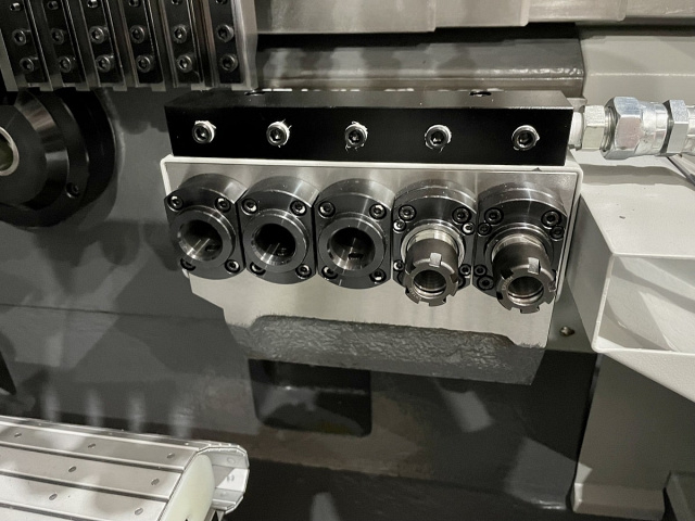 Автомат продольного точения TCM-38SII