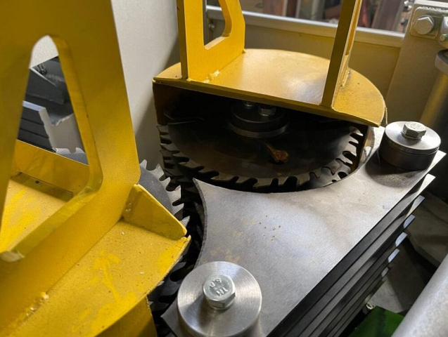 Фрезерно-пильный станок для тонкомера EcoWood UFP-260