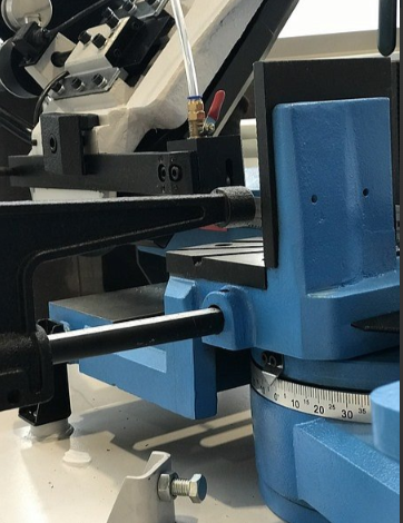 Ручной ленточнопильный станок MetalTec BS 170 FH (380V)