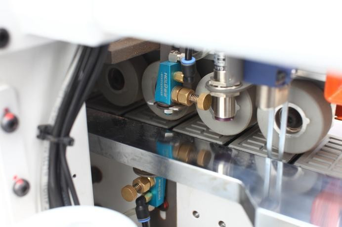 Кромкооблицовочный автоматический станок HOLD HD315