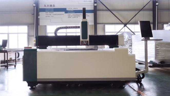 Лазерный станок по металлу OREE LASER EH6020 3000W Raycus