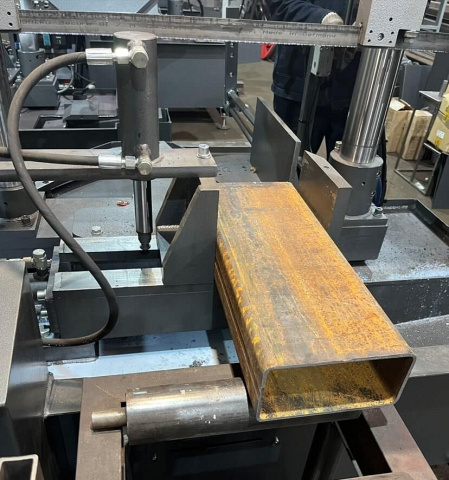 Полуавтоматический ленточнопильный станок IRONMAC CUT-350CSAF RUS