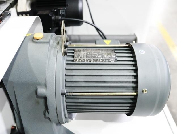 Кромкооблицовочный автоматический станок HOLD HD210JS