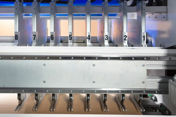 Автоматический резательно-рилёвочный станок Q-BOX