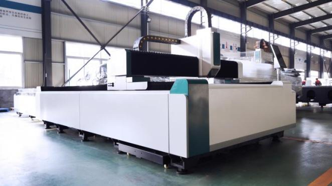 Лазерный станок по металлу OREE LASER EH6020 3000W Raycus