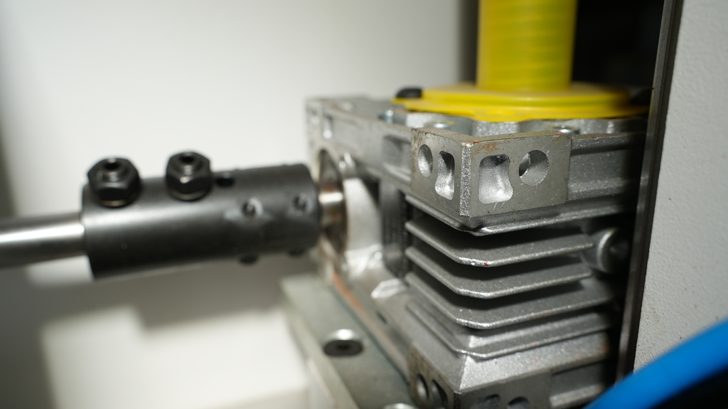 Автоматический кромкооблицовочный станок с серво-перенастройкой основных узлов ADVANTAGE 5000RF SERVO