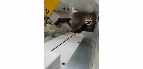 Полуавтоматический двухпильный станок для торцевания-сверления Emin Tosun Doormaster 350 SFR