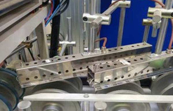 Станок для облицовывания панелей и профильных погонажных изделий Unimak PL 55 F6-P