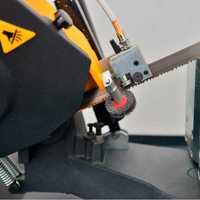 Ленточнопильный станок BekaMak BMSY 230 DG