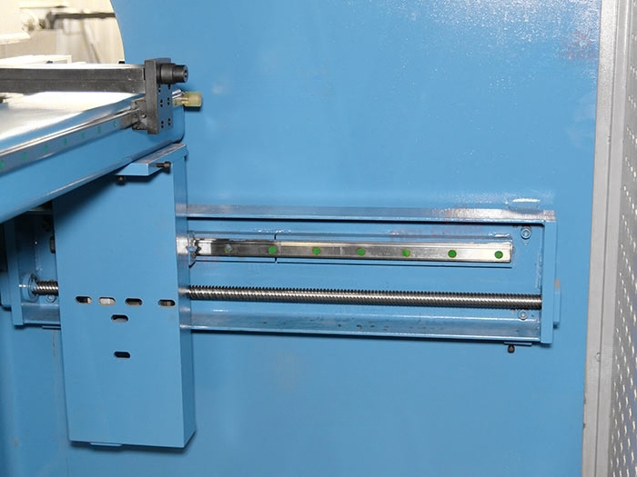 Листогибочный гидравлический пресс PBH100/3200 с руч.комп. прогиба с ЧПУ контрол. TP10S, производства Китай