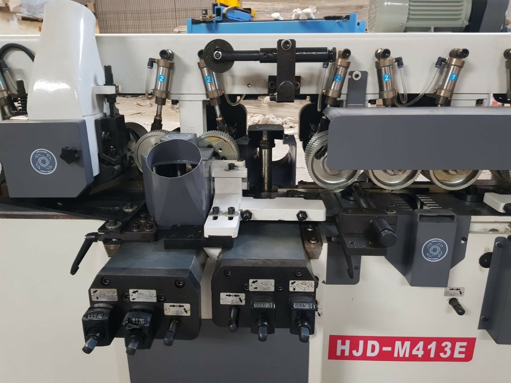 Четырехсторонний деревообрабатывающий станок Ltt HJD-M413Е