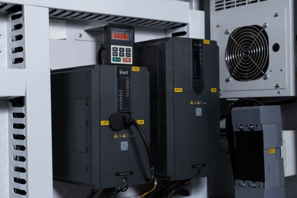 Сверлильно-присадочный центр с ЧПУ KDT KD-868E