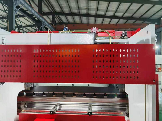 Синхронизированный гидравлический листогибочный пресс KPH 90-2600