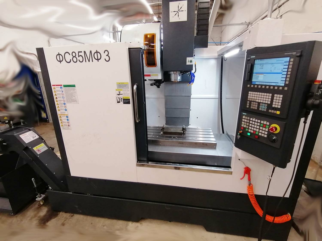 Фрезерный станок с ЧПУ ФС85МФ3