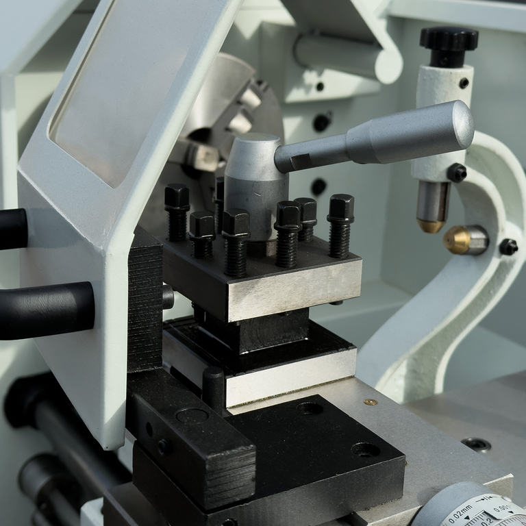 Универсальный токарный станок с УЦИ Proma SPZ-1000