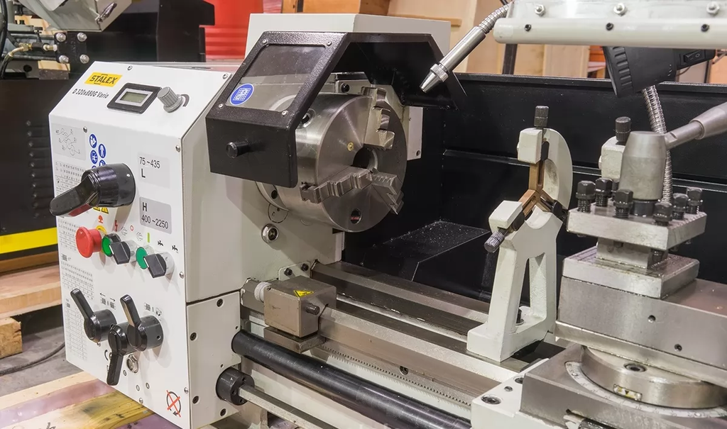Станок токарный STALEX D320x880G Vario