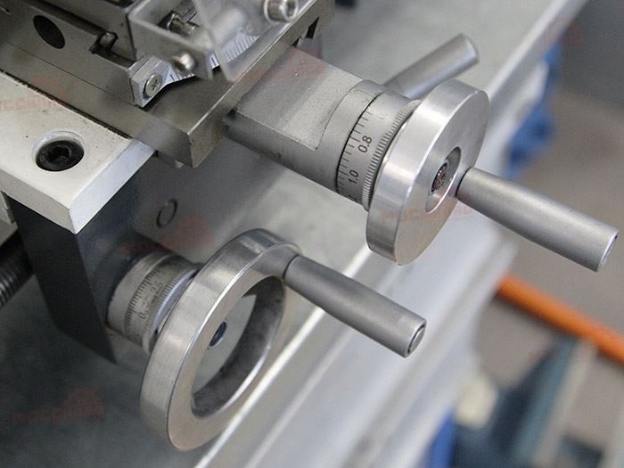 Токарный станок FML 180х300 V в полной комплектации, с плавной регулировкой скорости