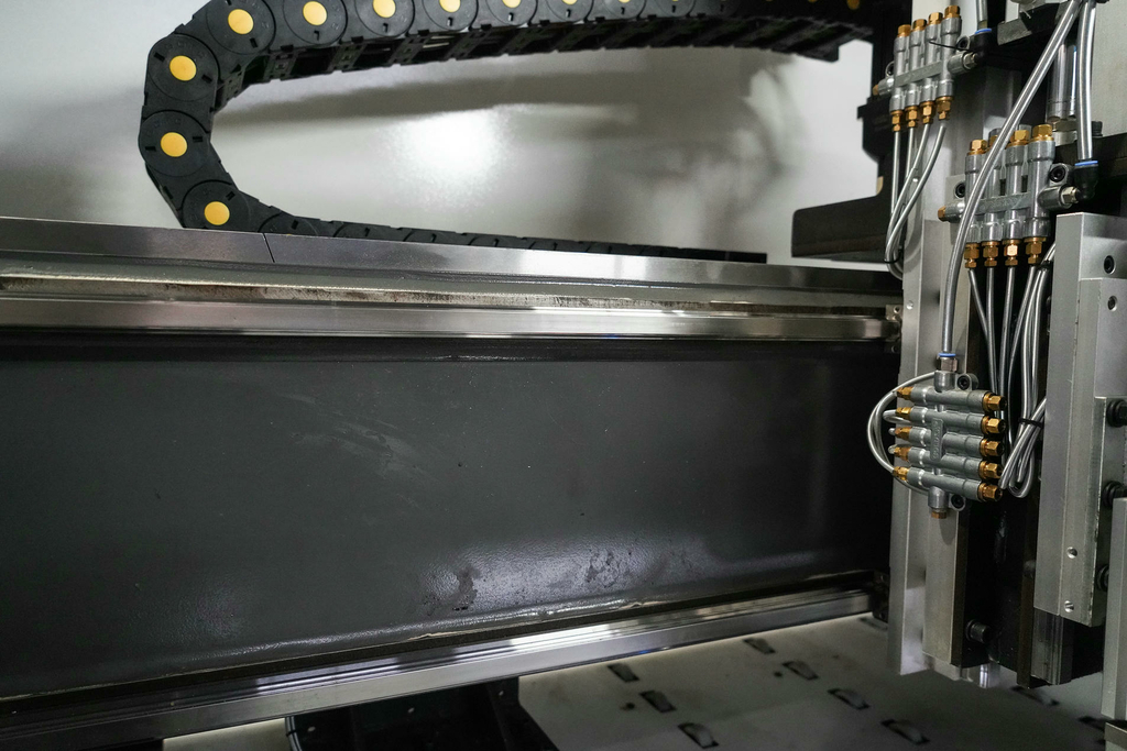 Сверлильно-присадочный центр с ЧПУ JIYU CD-612B