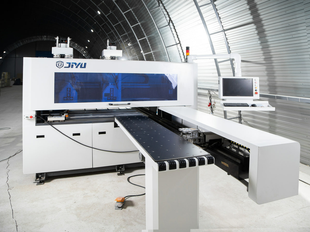 Сверлильно-присадочный центр с ЧПУ JIYU CD-612B